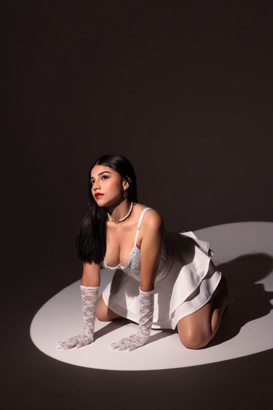 AriAddams