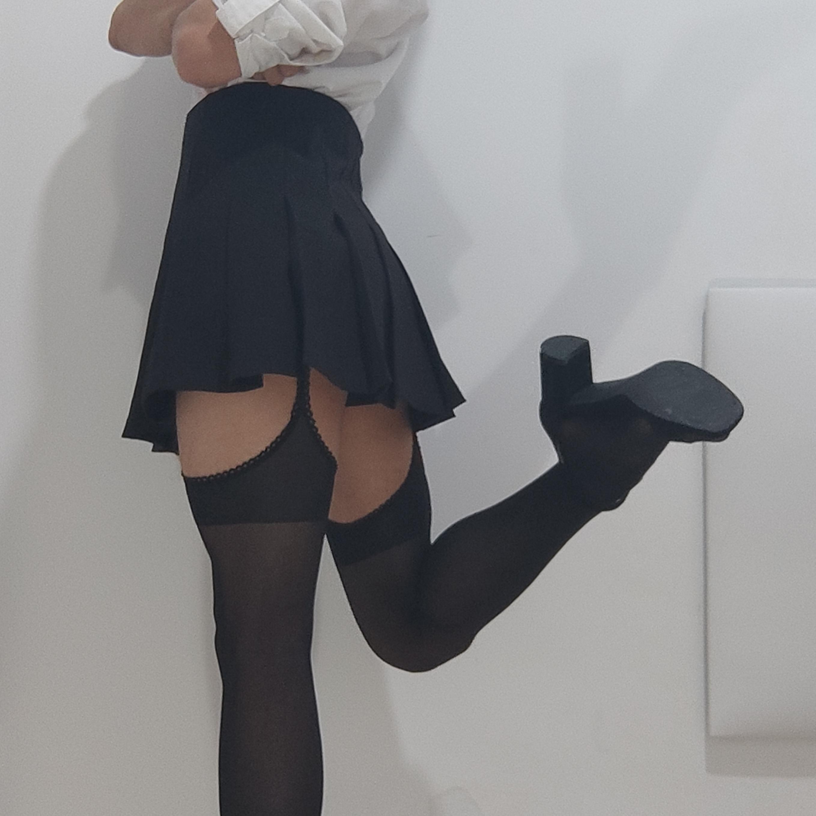 EllieTyBi Live Image