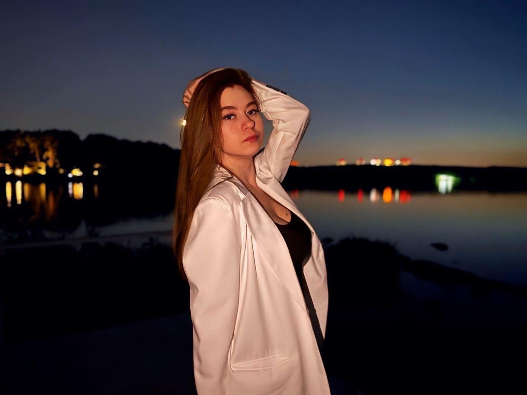 LynelleRamlall Live Image
