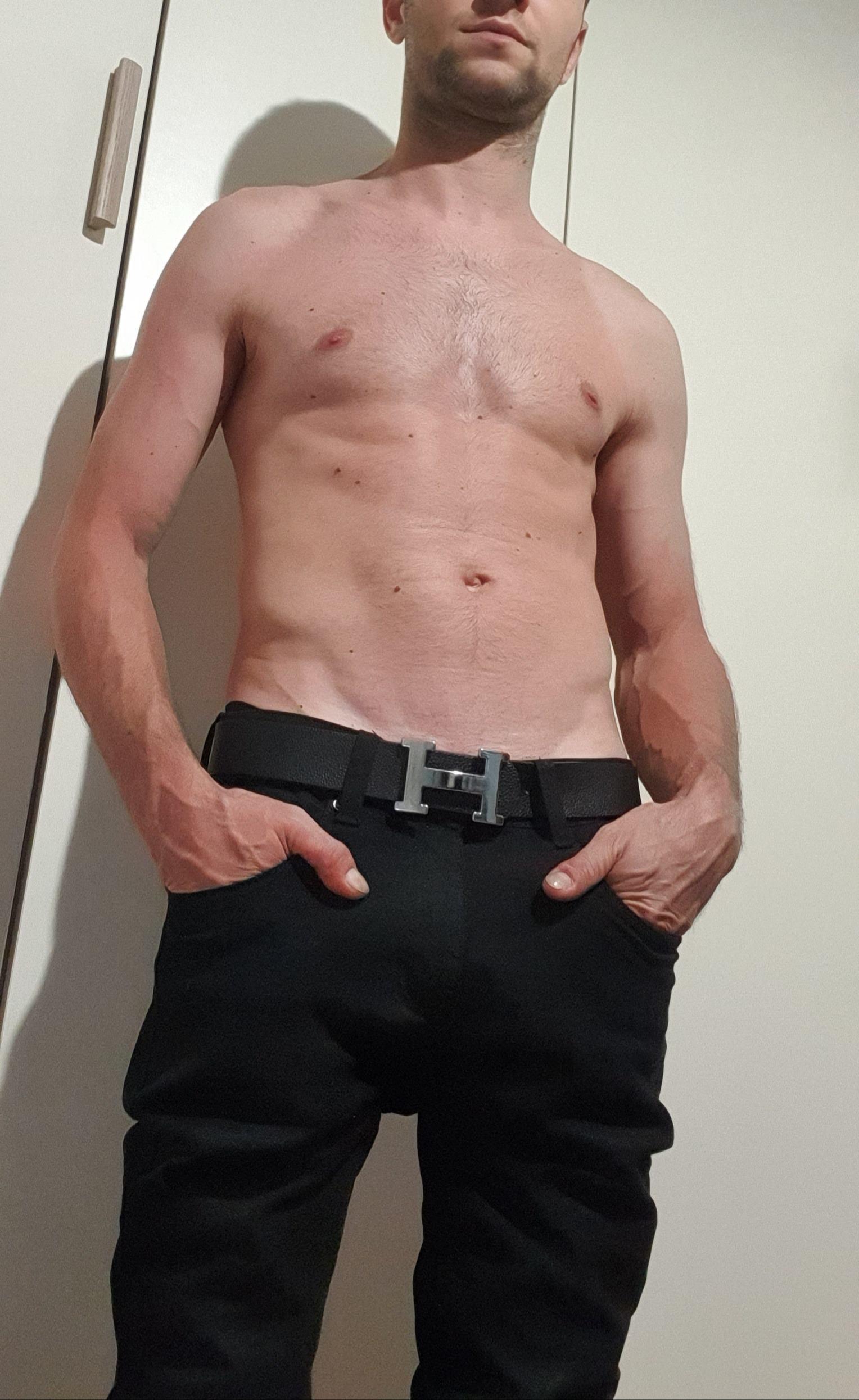 YoungItalian7 Live Image