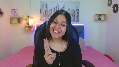 mia_aira Live Image