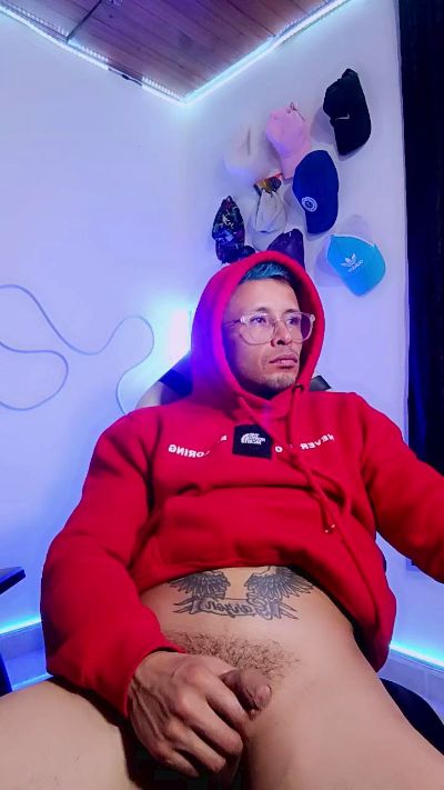 sebastian_horny Live Image