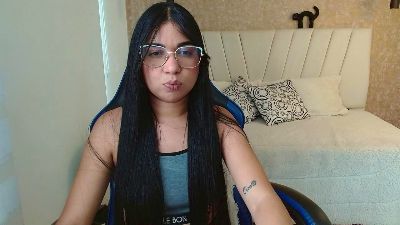 AliceSmiith_ live from Colombia