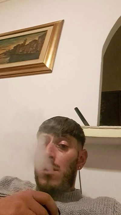 Andrehot91 live from Italy