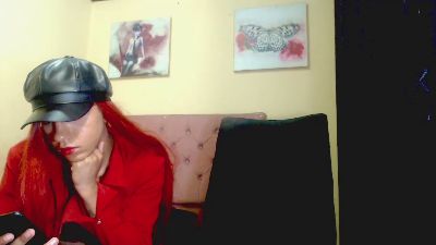 Angiee_Ts live from Spain