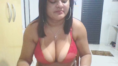 Anne_Moreninha live from Brazil