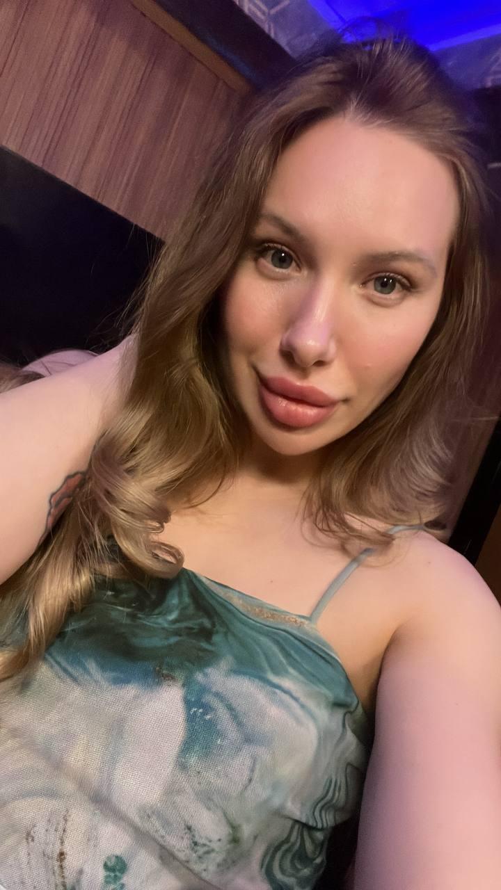 BellaLuxXe live from Poland