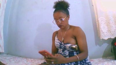 Cathya05 live from Madagascar