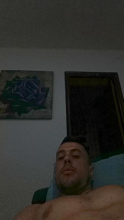 Chicogymdot live from Spain