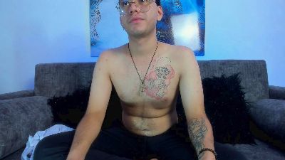 ColeCruz live from Colombia