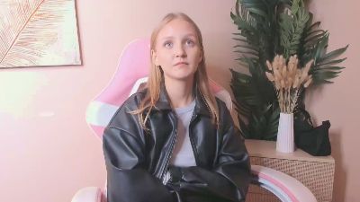 DebRowbottom live from Sweden