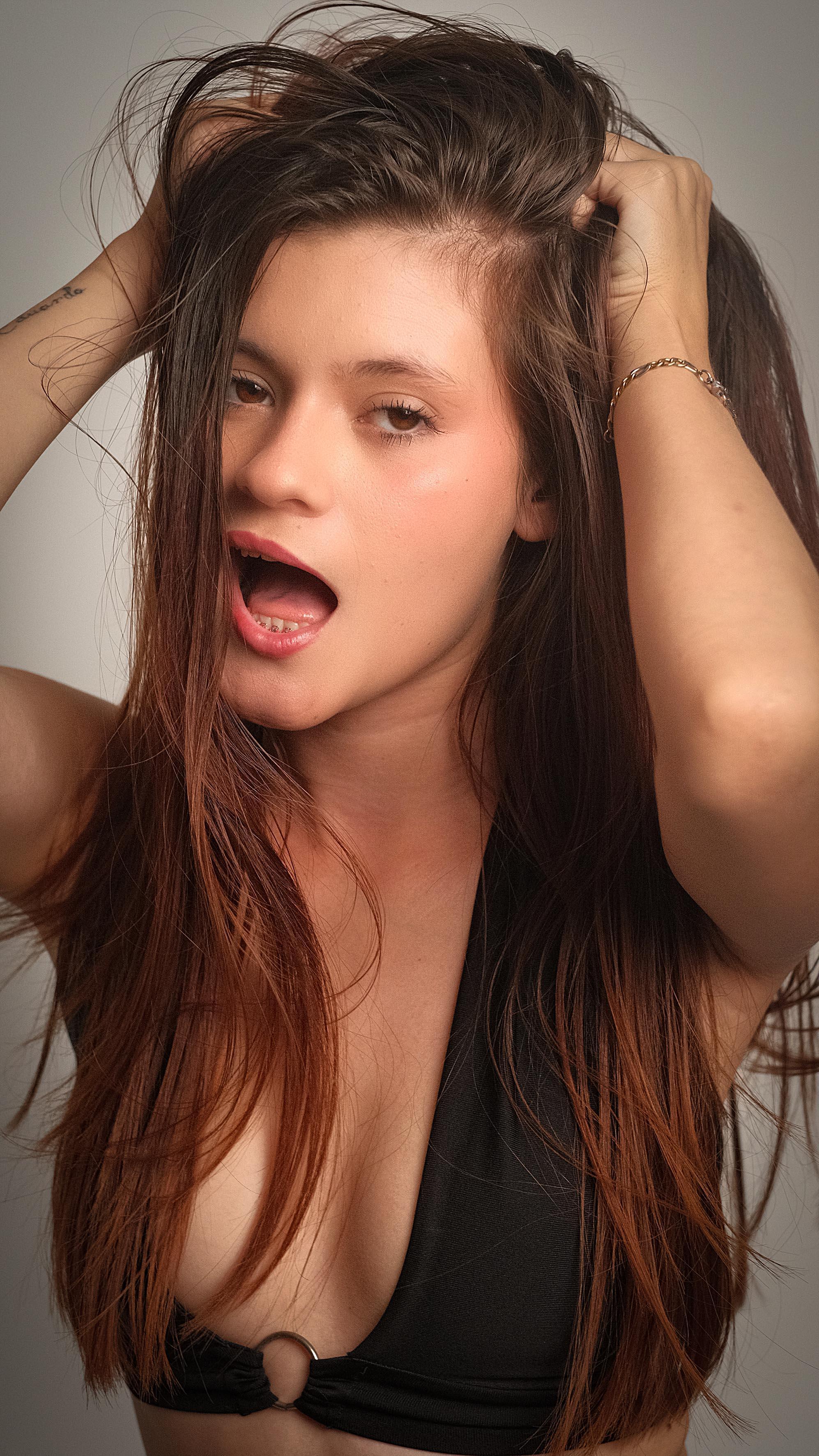 Eva_Kalifa live from Colombia