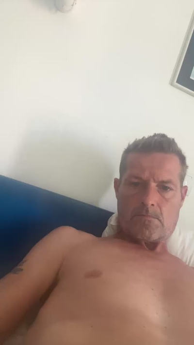 Hornydutch44 live from United States