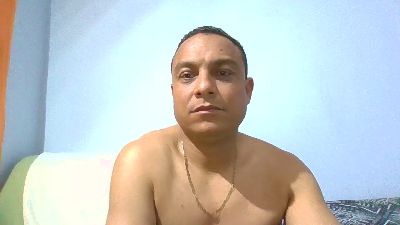 Juanchovergon22 live from Colombia
