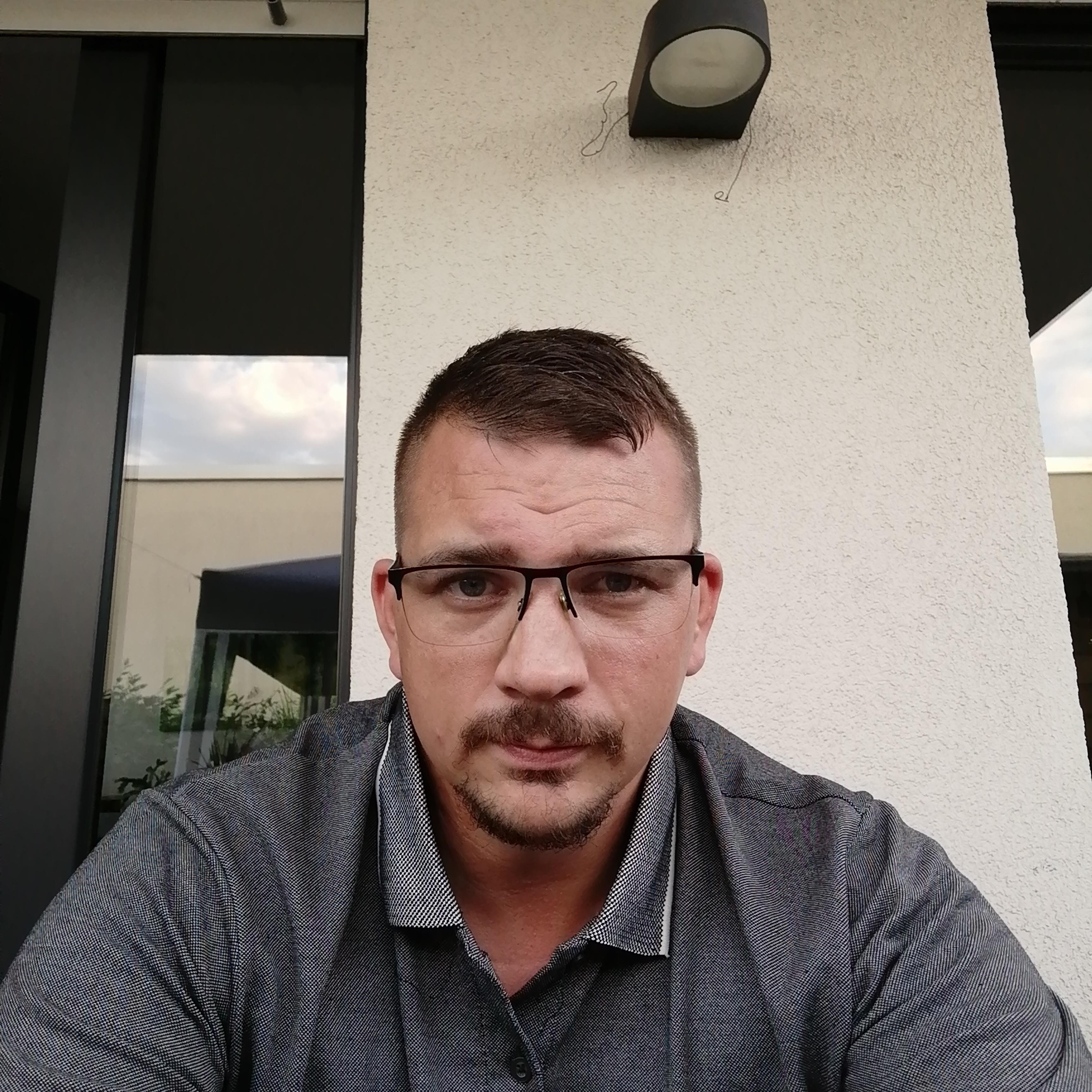 Man_Oel live from Germany