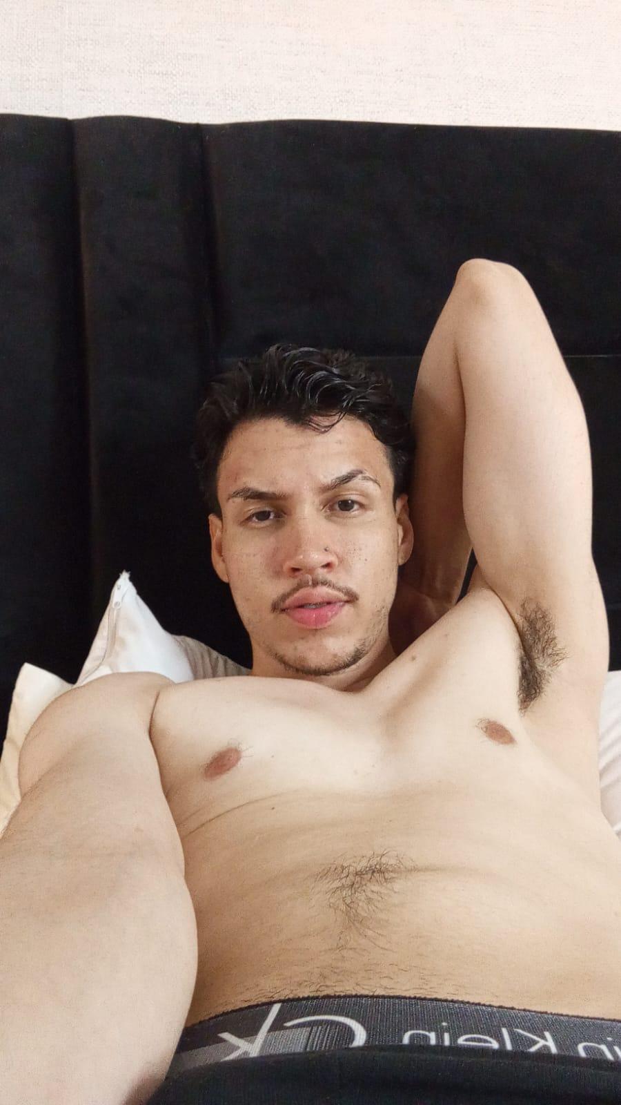 Marcus_Hanks live from Colombia