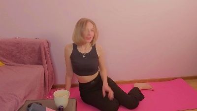 MarilynNoecker live from France