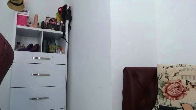 Melek_ live from United States