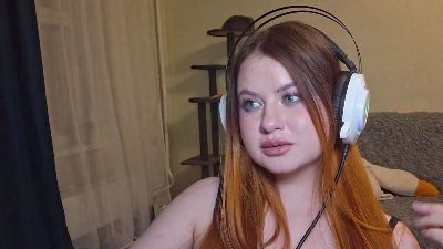 NicholleWinnike live from France