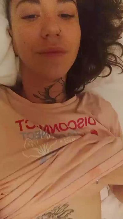 Pink_Trinity live from United Kingdom