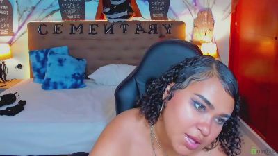 Prettyy_zoe live from United States