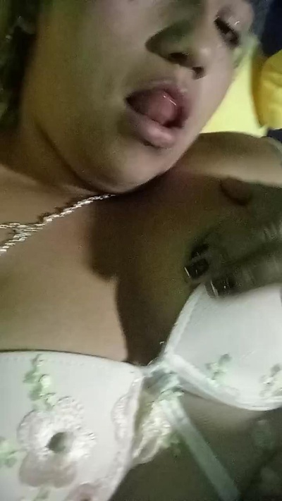 SalomeHotty live from Spain