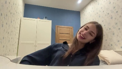 ShainaSubido live from United States