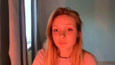 SuziFairbanks live from France
