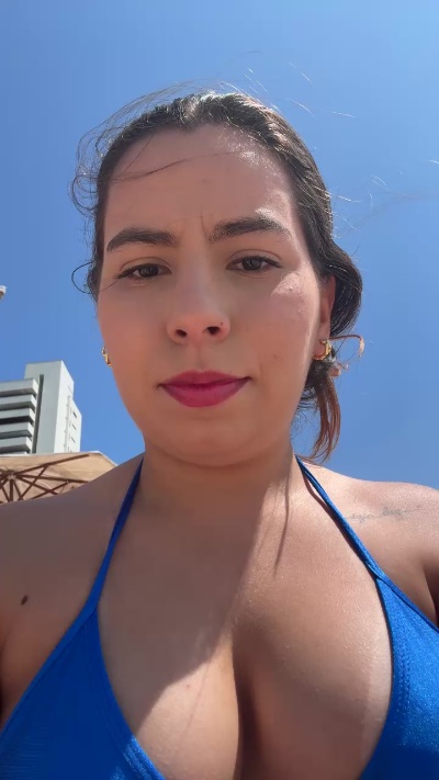 Suzyasafadinha live from Brazil