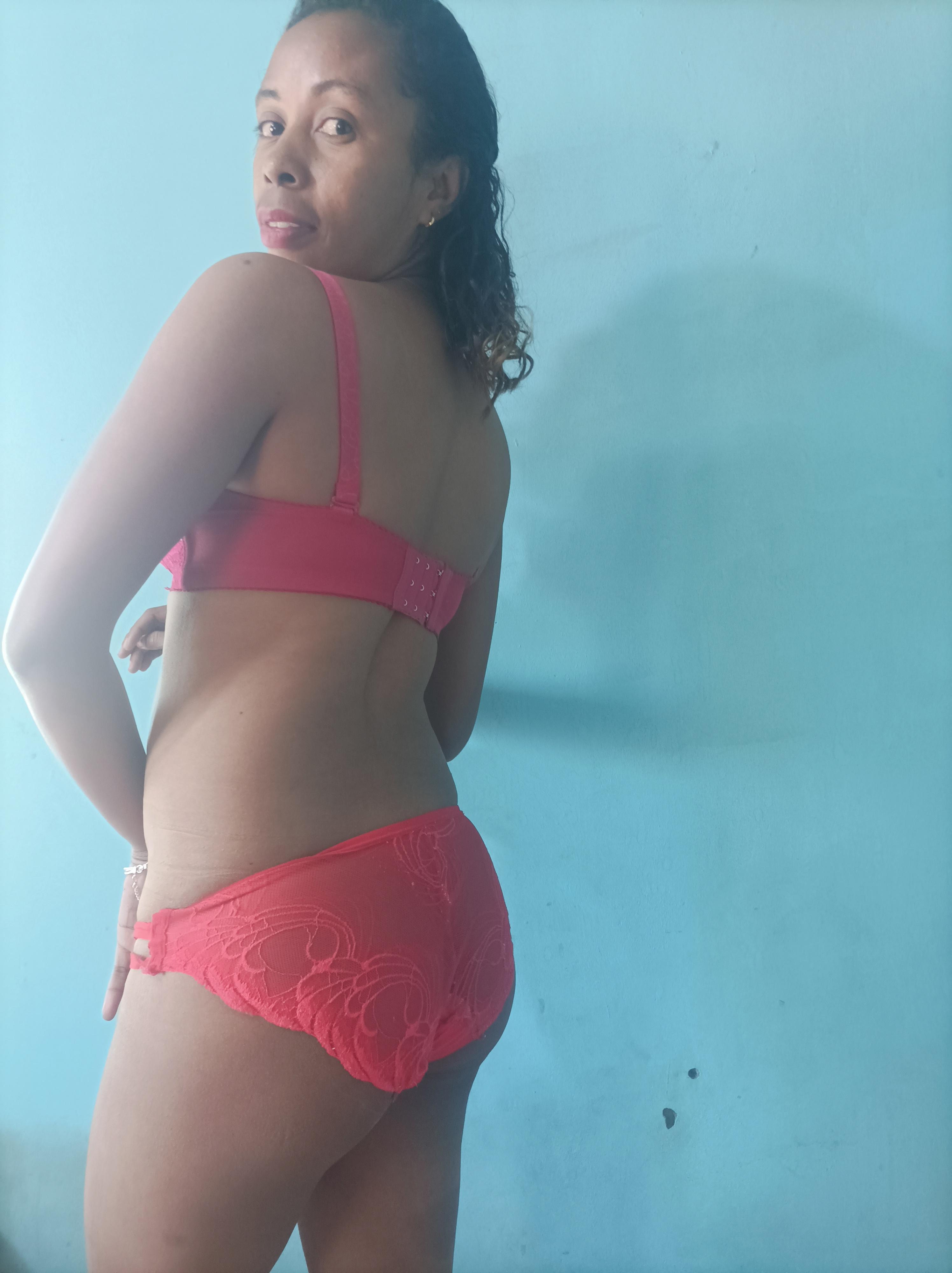 bianca255 live from Madagascar