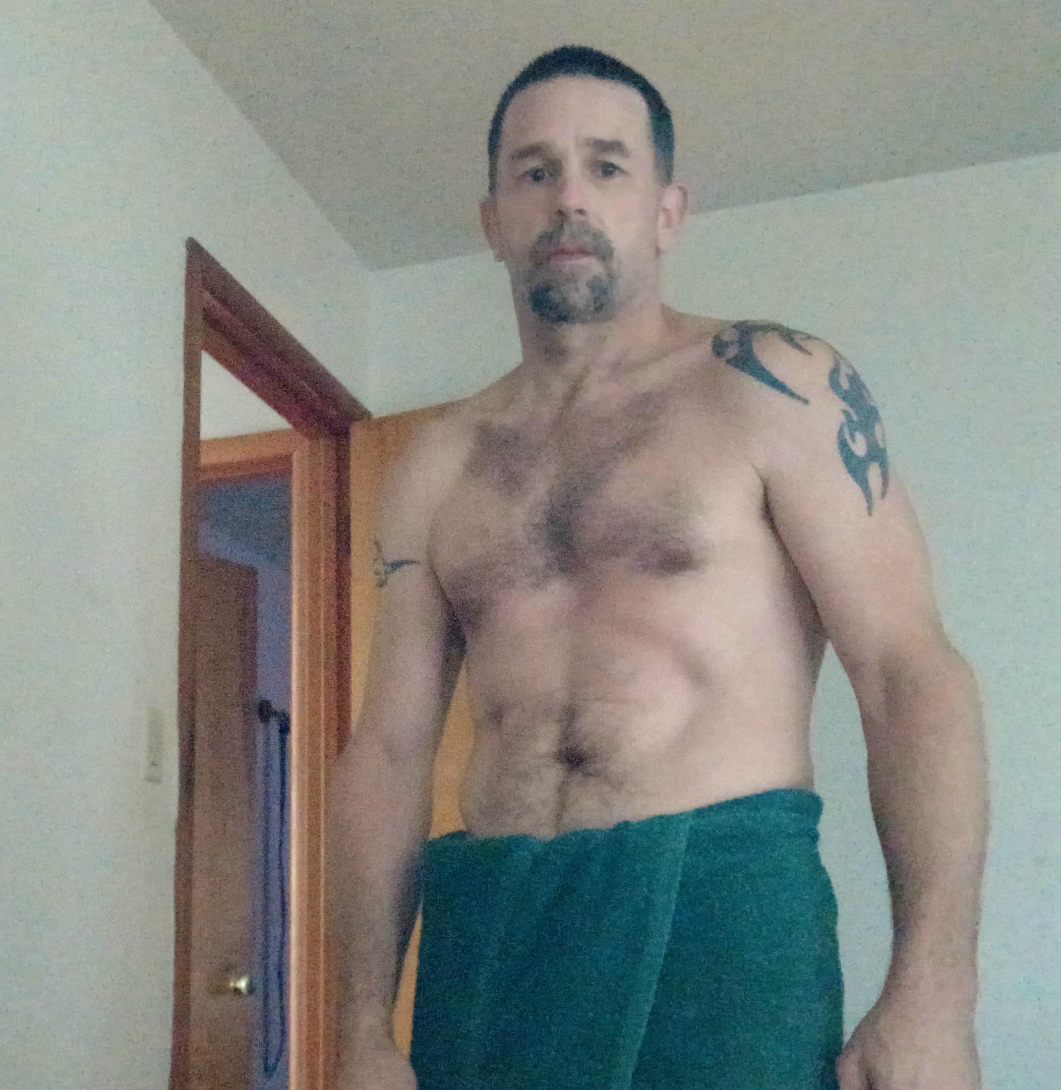 bobbydeluxelll live from United States