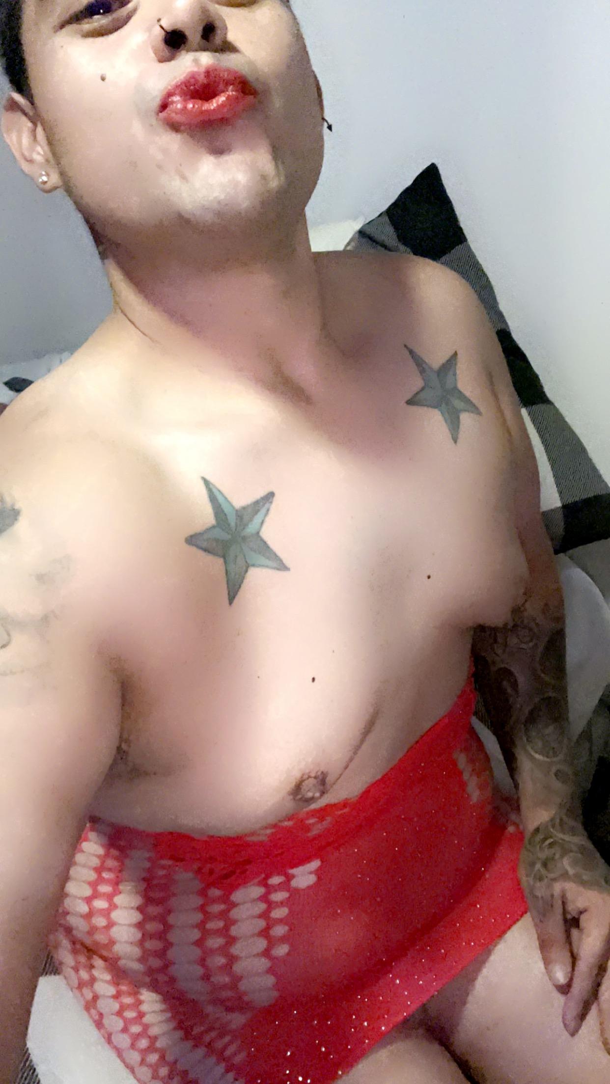boypussy92236 live from United States