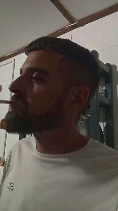 esmacarado live from Spain