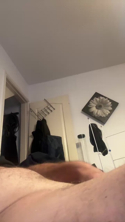 fukmew1 live from United Kingdom