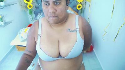 hotlesby4uxxx live from Colombia