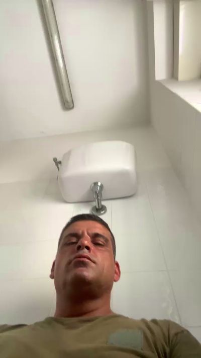 jhon2902 live from Italy