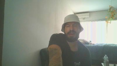 juanci_t live from Argentina