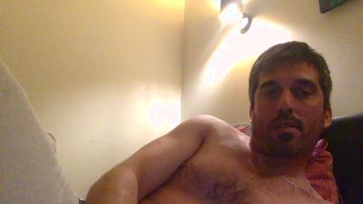 moumout1000 live from France