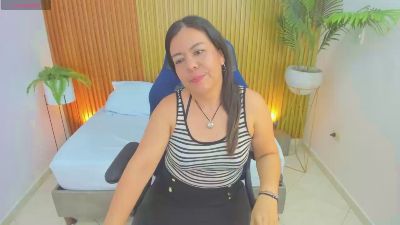nahia_1 live from Colombia