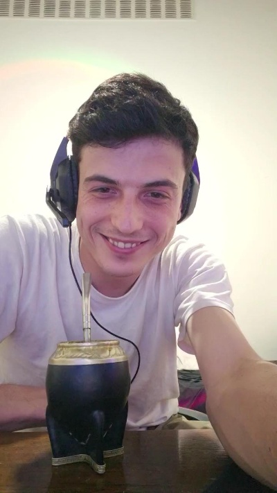 nico3184 live from Argentina