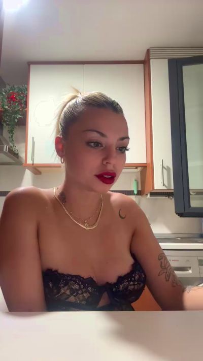 noeliagarciaxxx live from Spain