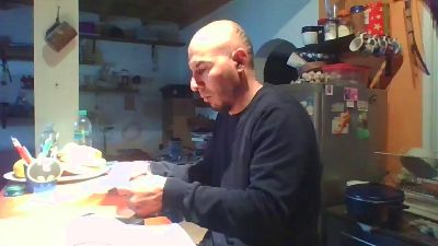 petiso37 live from Argentina