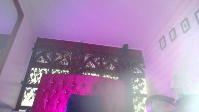 sara23__ live from France