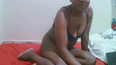 sexy_bbae live from Kenya