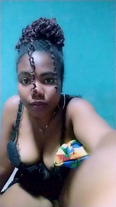 sisi220 live from Madagascar