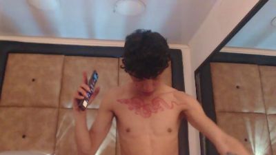 trinity_evans live from United States