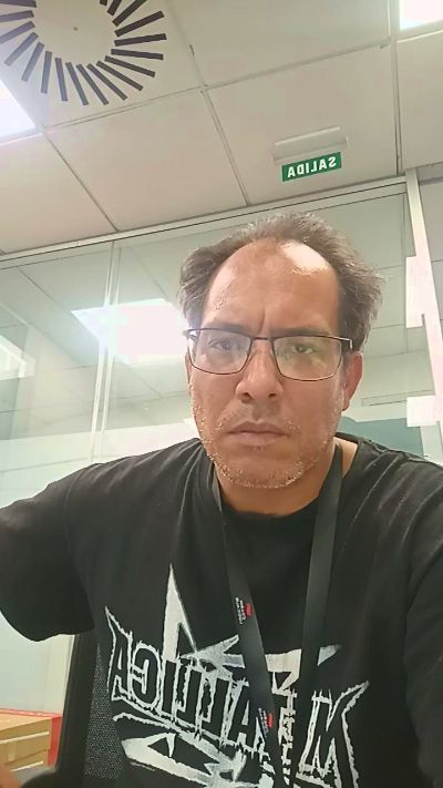 wolfblacksexy live from Chile